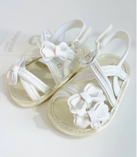 Sandalia bebé lacitos