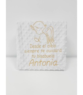 Manta Angelito bordado frase corta y nombre