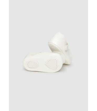 Merceditas flor desde recién nacida crudo