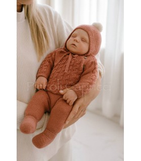 Conjunto jersey, polaina y gorro trenzado arce