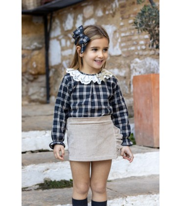 Conjunto camisa y falda tramontana