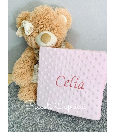 Bordado de nombre para mantas